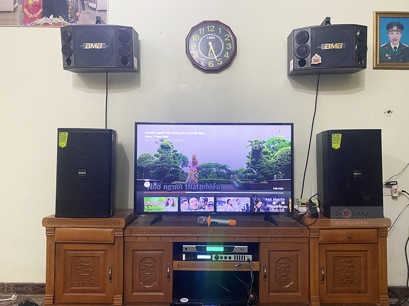 D&agrave;n karaoke gia đ&igrave;nh chị Tỵ h4