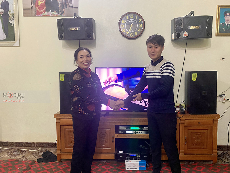 Dàn karaoke gia đình chị Tỵ h6