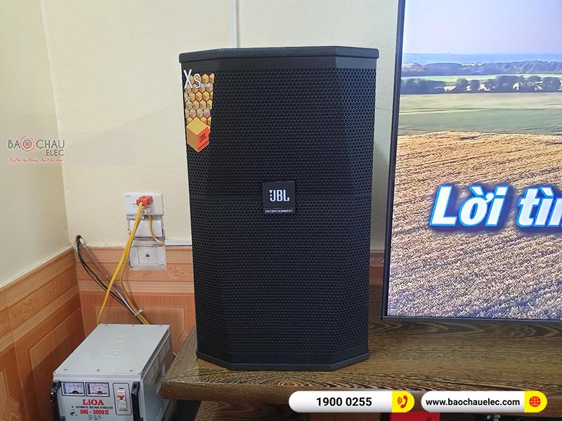 Dàn karaoke gia đình anh Tình