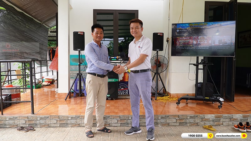 Lắp đặt dàn karaoke trị giá hơn 40 triệu đồng cho anh Đoán tại Hòa Bình
