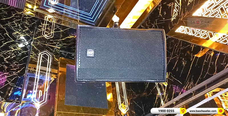 Dàn karaoke gia đình chị Quyên