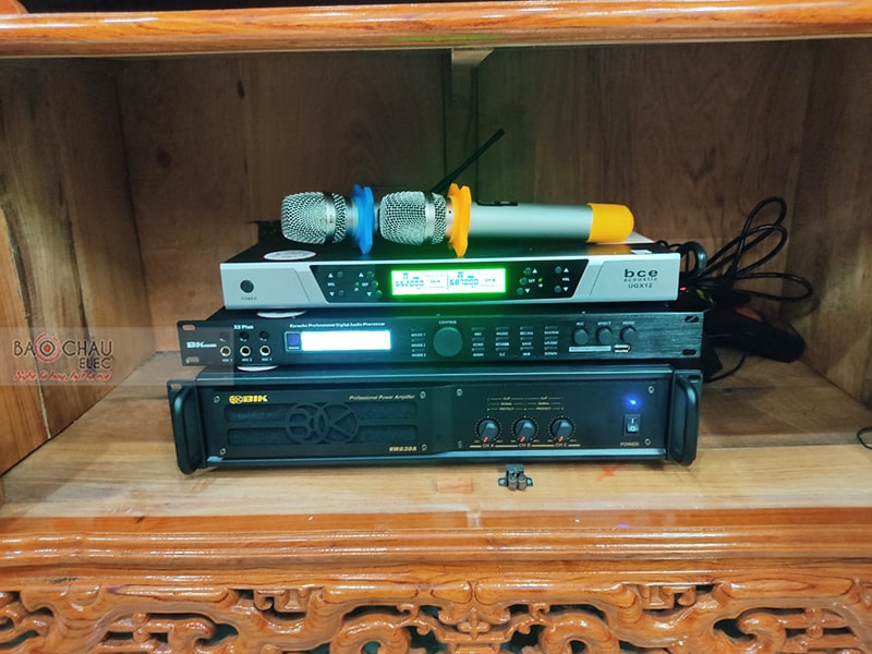 Dàn karaoke gia đình anh Diện 