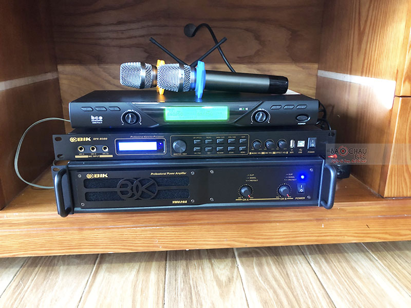 Dàn karaoke gia đình anh Duân h2