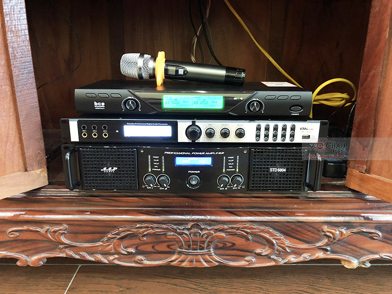 Dàn karaoke gia đình anh Thuyên h2