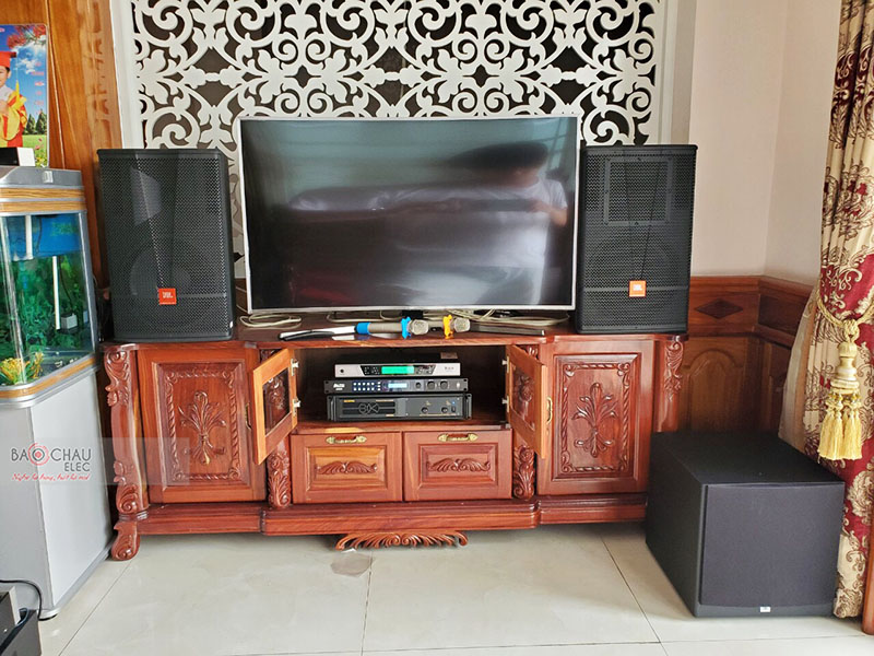 Dàn karaoke gia đình anh Hùng h5