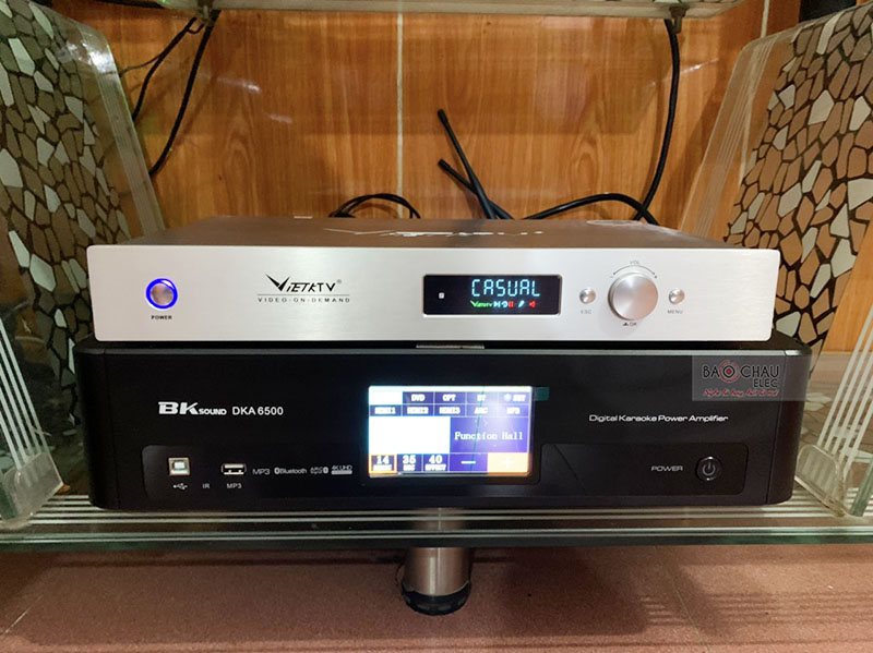Dàn karaoke gia đình anh Thuận h3