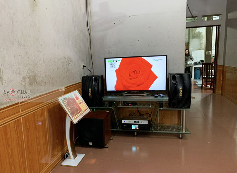 Dàn karaoke gia đình anh Thuận h4