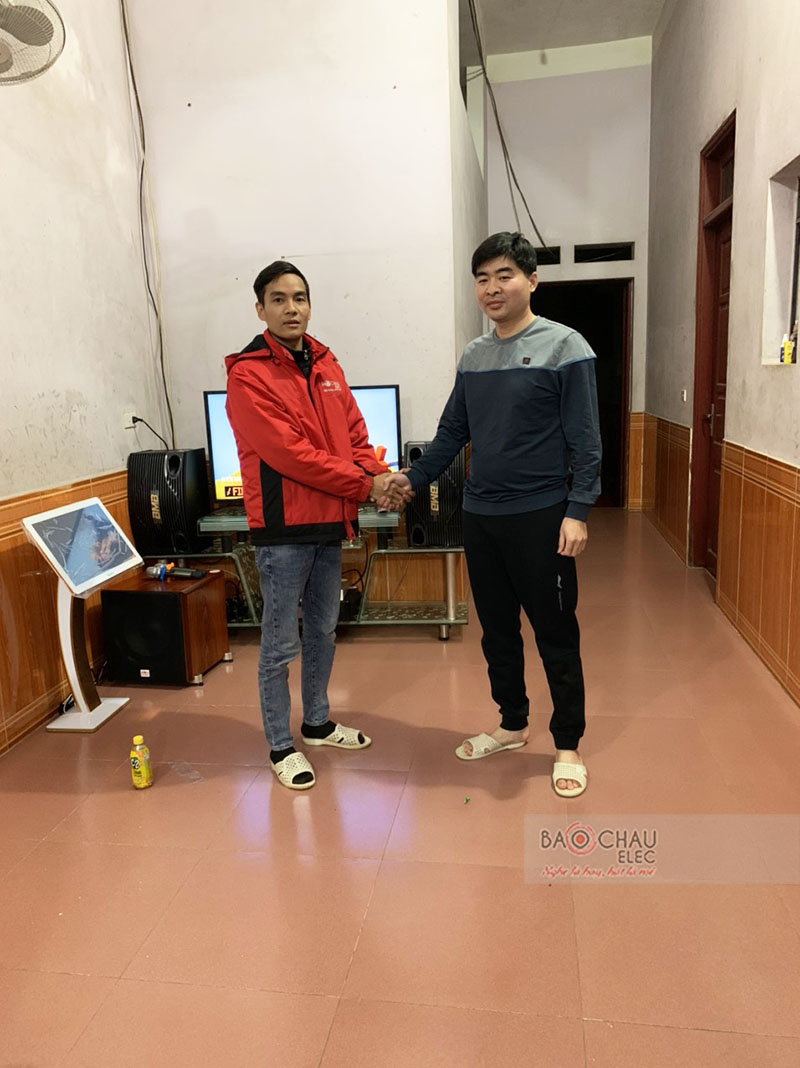 Dàn karaoke gia đình anh Thuận h5
