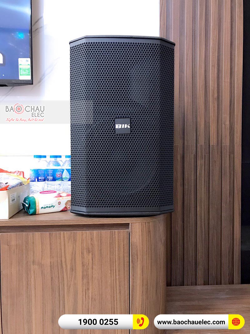 Dàn karaoke gia đình anh Long 