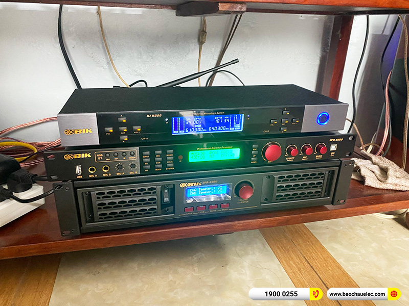 Dàn karaoke gia đình anh Long