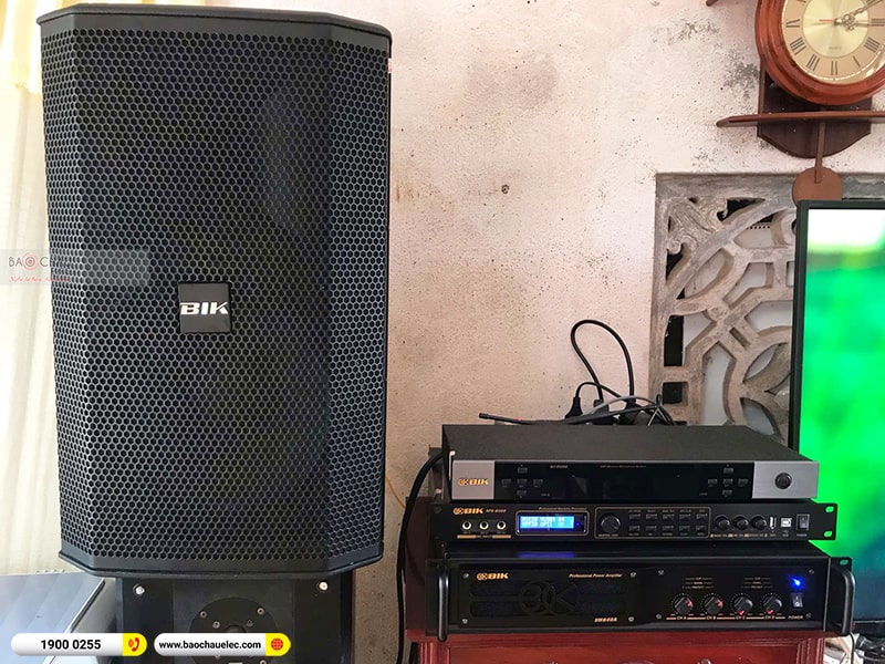Dàn karaoke gia đình anh Du