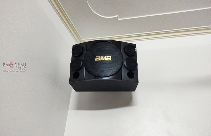 Dàn karaoke gia đình anh Giang 