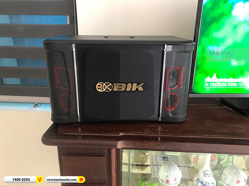 Dàn karaoke gia đình anh Tài