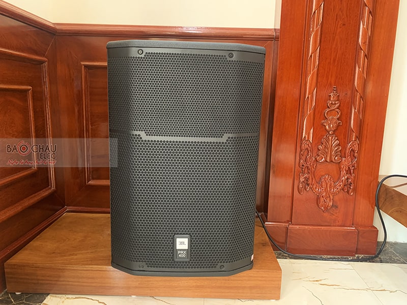 Dàn karaoke gia đình anh Thành 