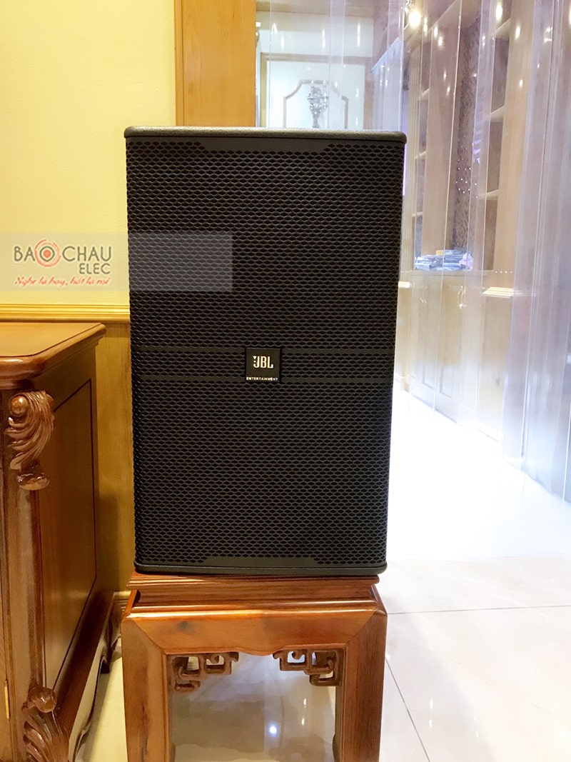 Dàn karaoke gia đình anh Tuyến