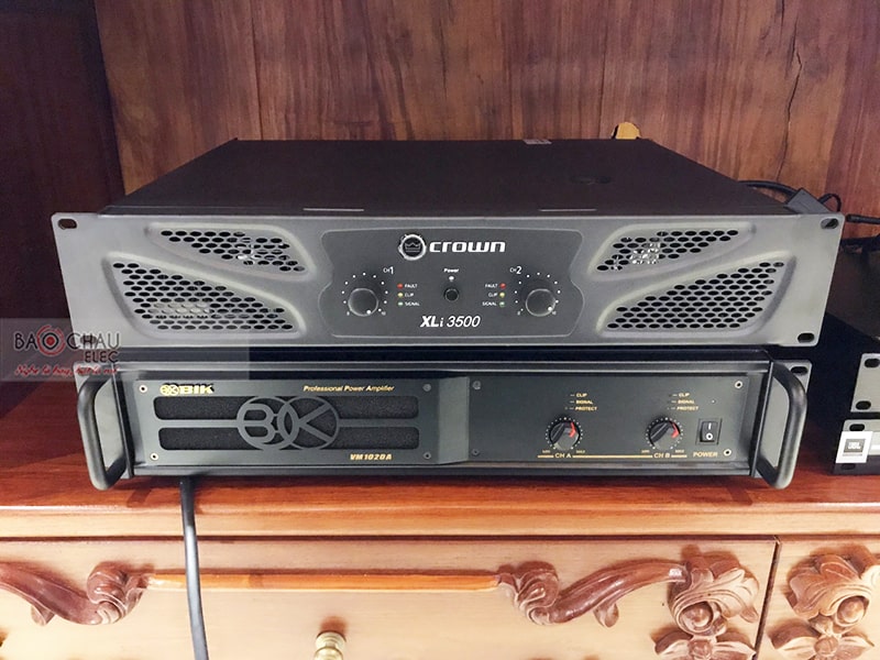 Dàn karaoke gia đình anh Tuyến
