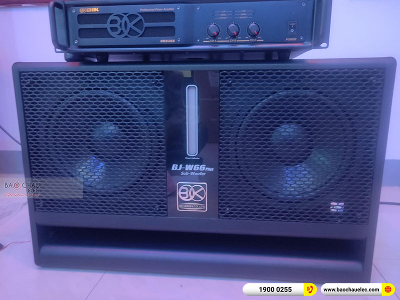 Dàn karaoke gia đình anh Bình