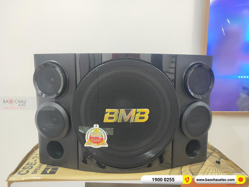 Dàn karaoke gia đình anh Thăng