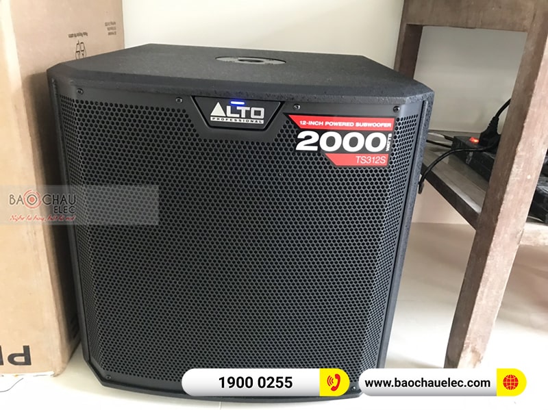 Dàn karaoke gia đình anh Kiên 