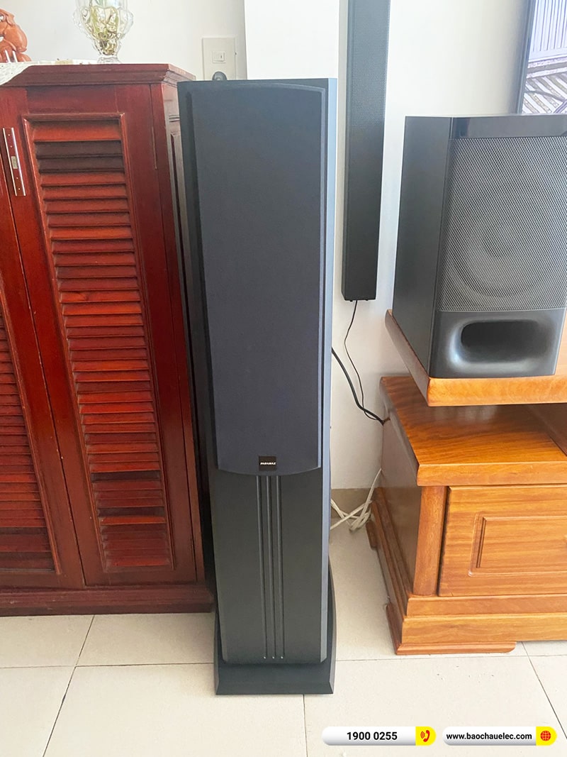 Dàn karaoke gia đình anh Liêm