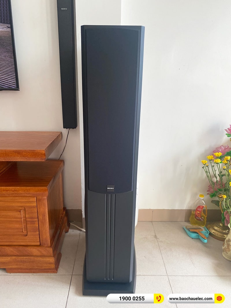 Dàn karaoke gia đình anh Liêm
