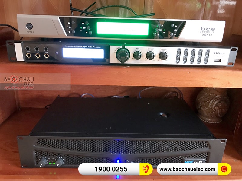 Dàn karaoke gia đình anh Viễn