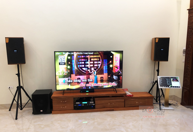 Dàn karaoke gia đình anh Khoa h4