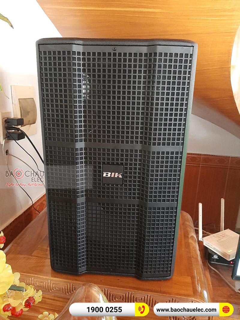 Dàn karaoke gia đình anh Đô