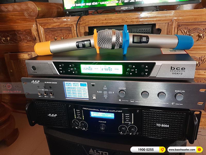 Dàn karaoke gia đình anh Đô