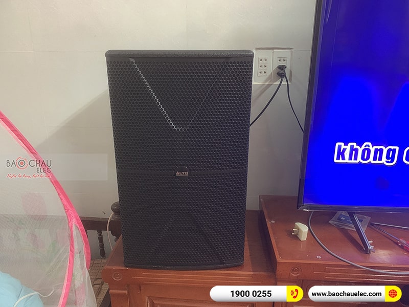 Dàn karaoke gia đình anh Dũng