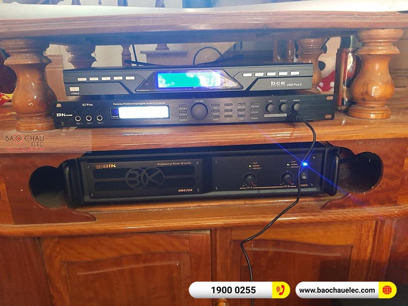 Dàn karaoke gia đình anh Mạnh