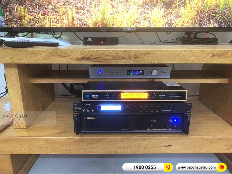 Dàn karaoke gia đình anh Minh 