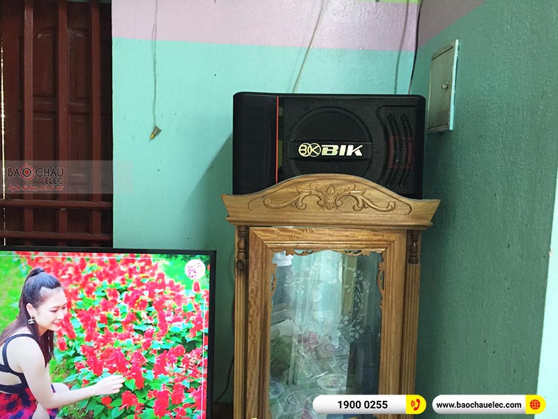 Dàn karaoke gia đình chị Hoa