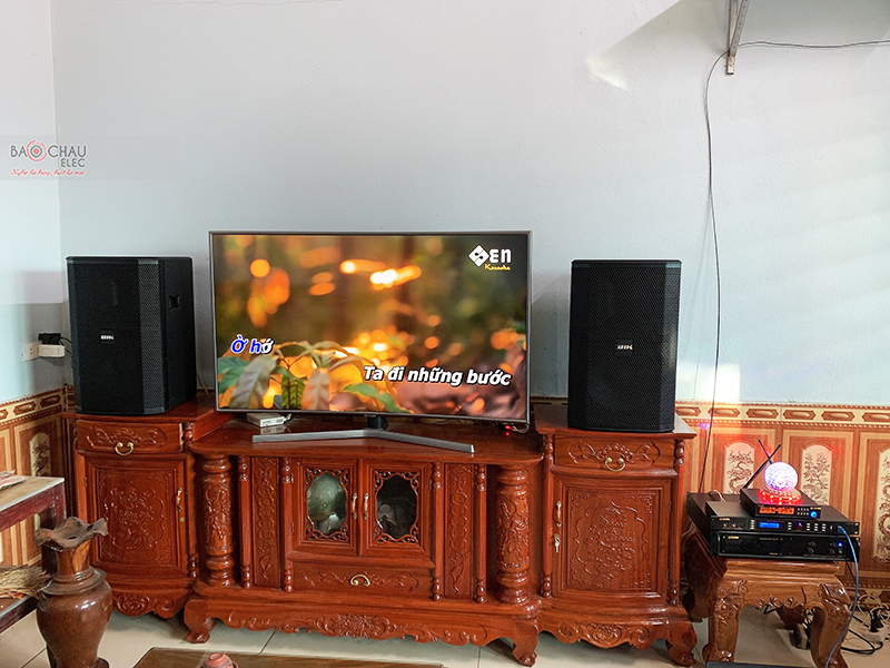 Dàn karaoke gia đình anh Cân h4