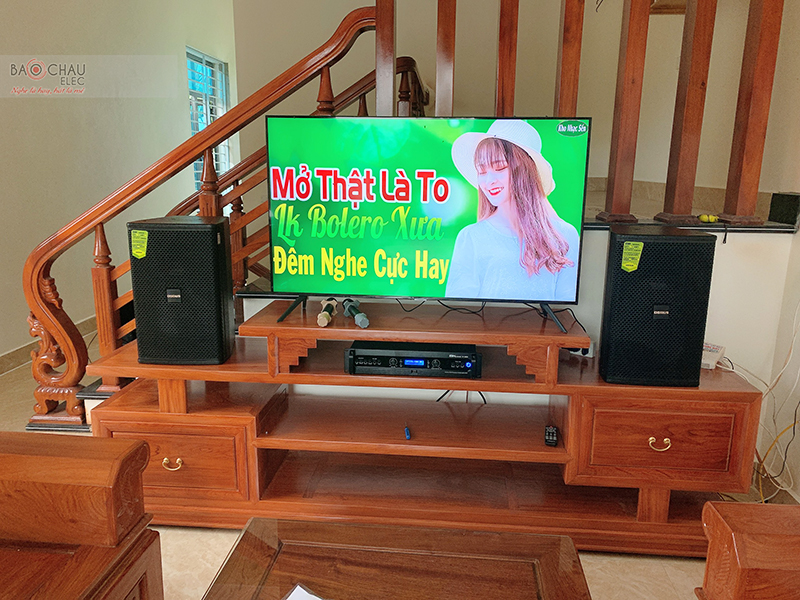 Dàn karaoke gia đình anh Cường 