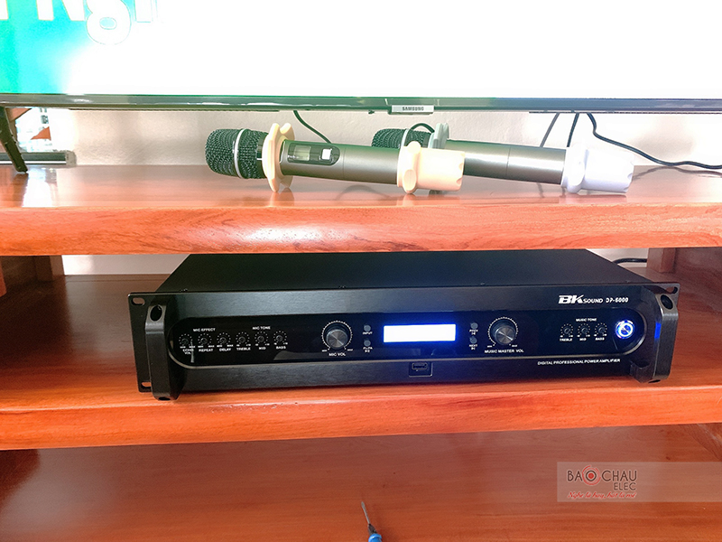 Dàn karaoke gia đình anh Cường h3