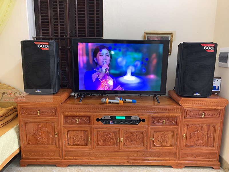 Dàn karaoke gia đình anh Hạnh tại Thanh Hóa