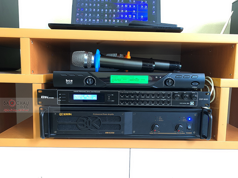 Dàn karaoke gia đình anh Quân h4