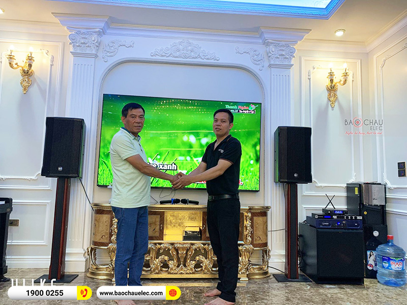 Dàn karaoke gia đình anh Thinh