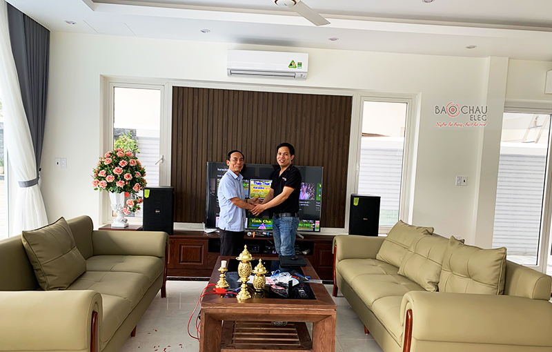 Dàn karaoke gia đình anh Trường h5
