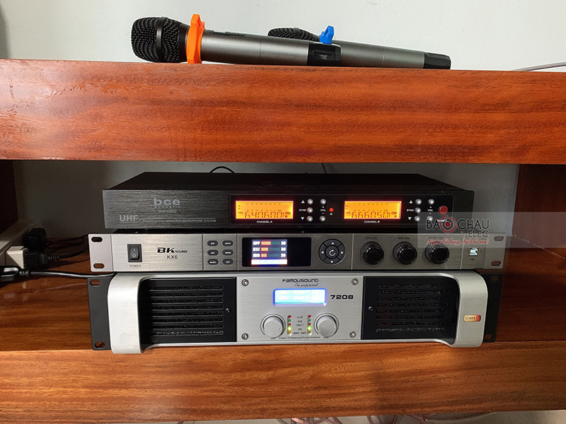 Dàn karaoke gia đình anh Tuấn h3