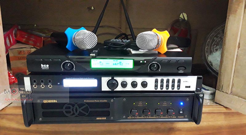 Dàn karaoke gia đình anh Tùng h3