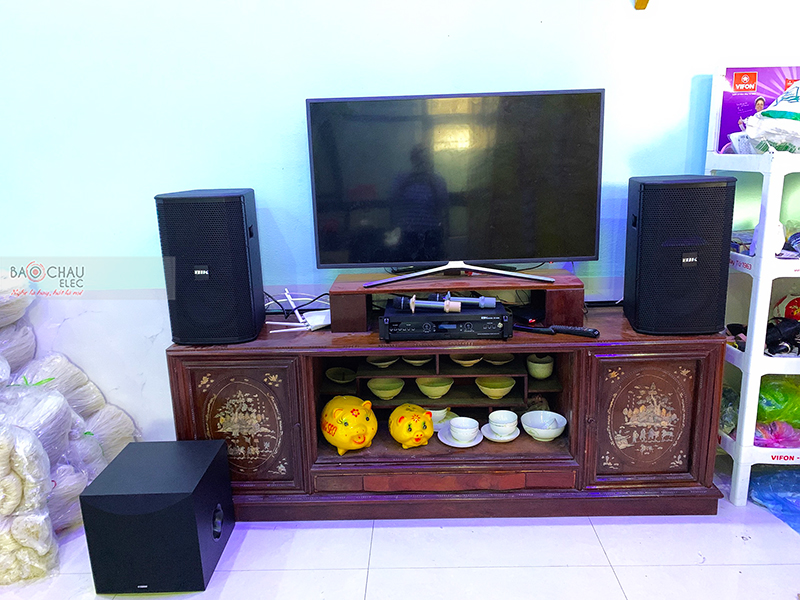 Dàn karaoke gia đình anh Tùng h4