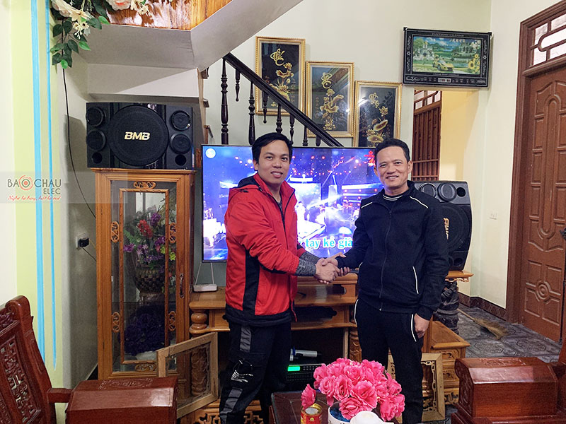 Dàn karaoke gia đình anh Vũ 