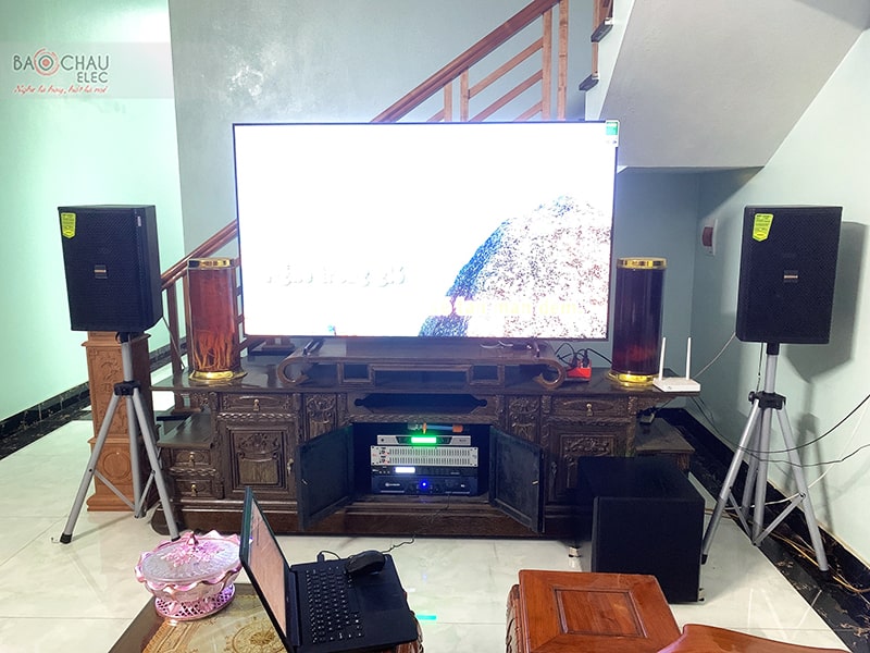 Dàn karaoke gia đình chị Lưu