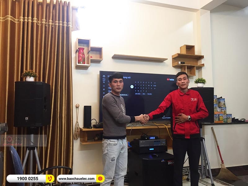 Dàn karaoke gia đình chị Thúy
