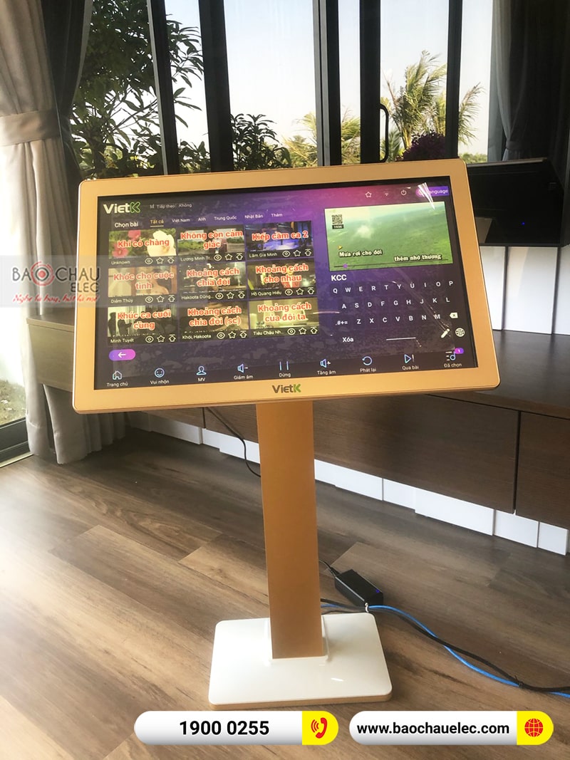 Dàn karaoke gia đình anh Tuyến