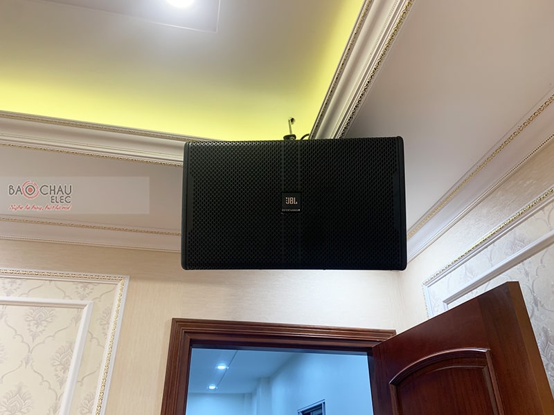 Dàn karaoke gia đình anh Quân Anh