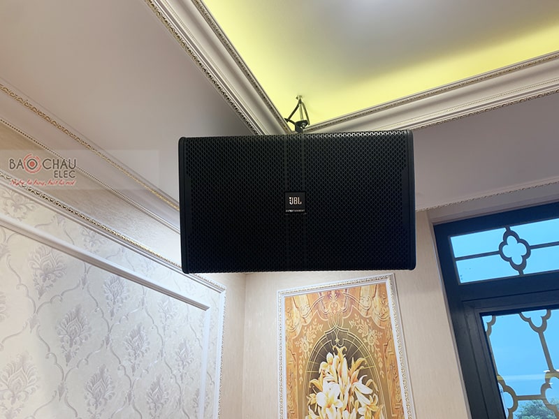 Dàn karaoke gia đình anh Quân Anh