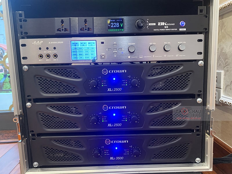 Dàn karaoke gia đình anh Quân Anh